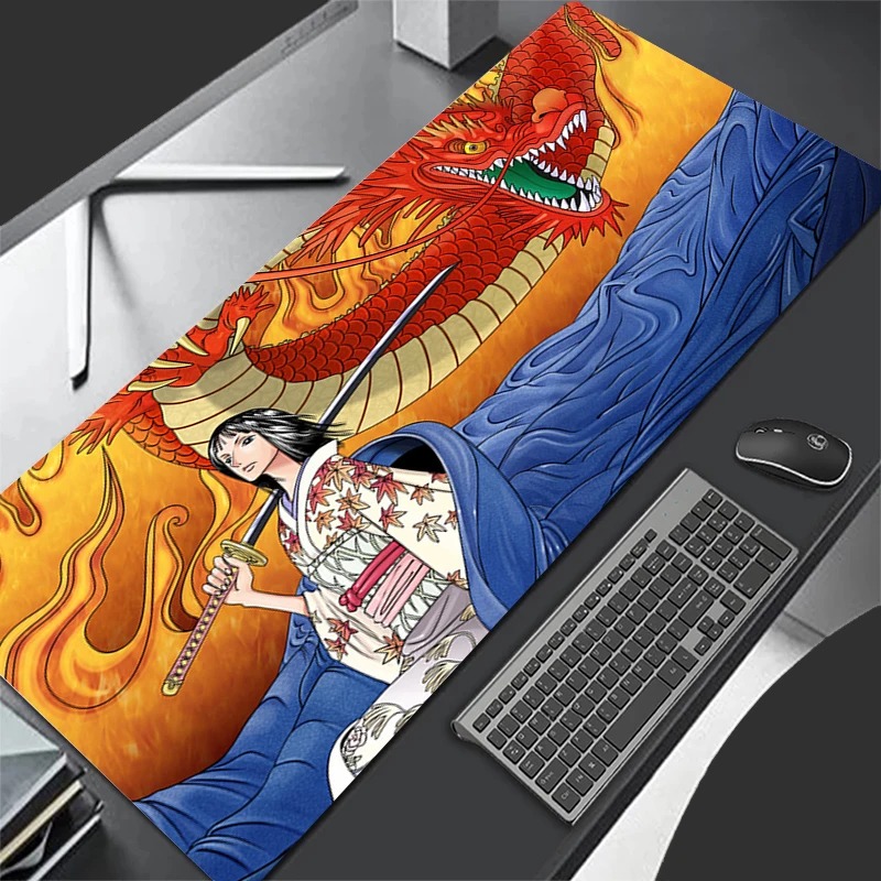 لوحة ماوس يابانية بتصميم فتاة  - مراجعة Pc Gaming Lounge وسعره